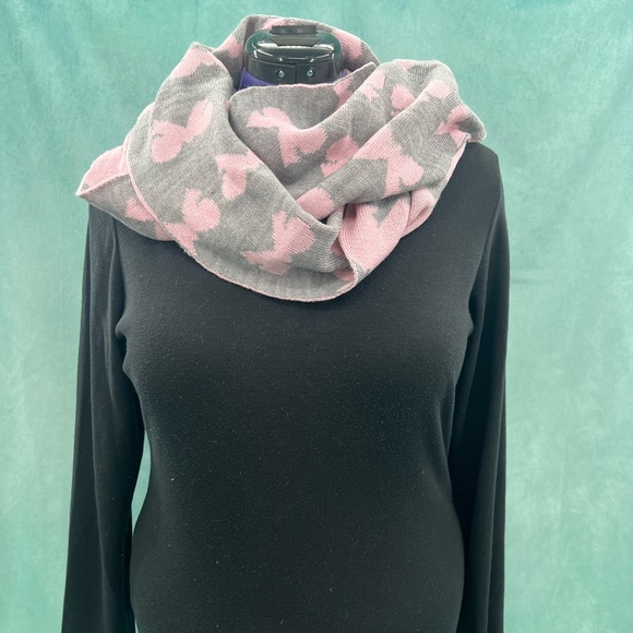 Vintage Knit Infinity Scarf - Picture 2 of 9